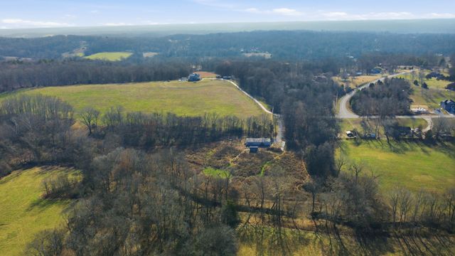 2535 Toler Ct, Woodlawn, TN 37191