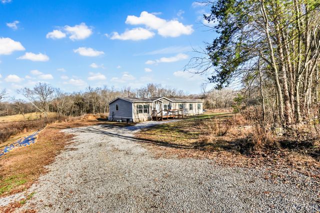2535 Toler Ct, Woodlawn, TN 37191