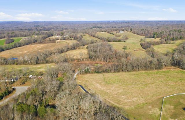 2535 Toler Ct, Woodlawn, TN 37191