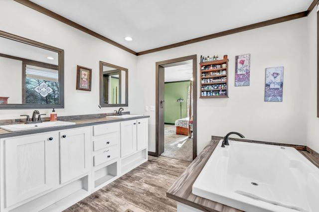 2535 Toler Ct, Woodlawn, TN 37191