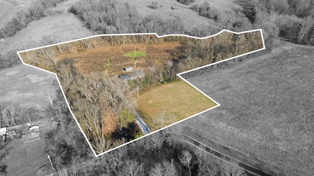 2535 Toler Ct, Woodlawn, TN 37191