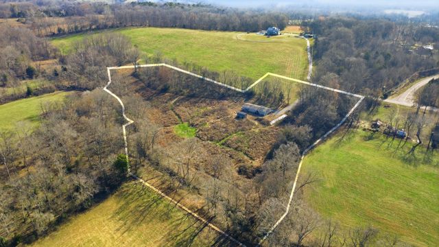 2535 Toler Ct, Woodlawn, TN 37191