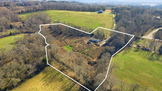 2535 Toler Ct, Woodlawn, TN 37191