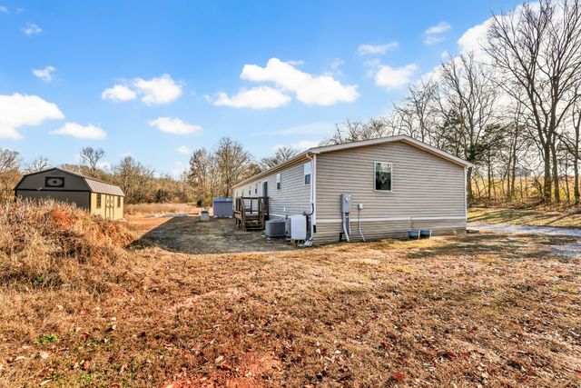 2535 Toler Ct, Woodlawn, TN 37191