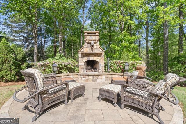 110 Old Barn Court, Alpharetta, GA 30004