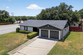 2601 Denbury Drive, Fort Worth, TX 76133