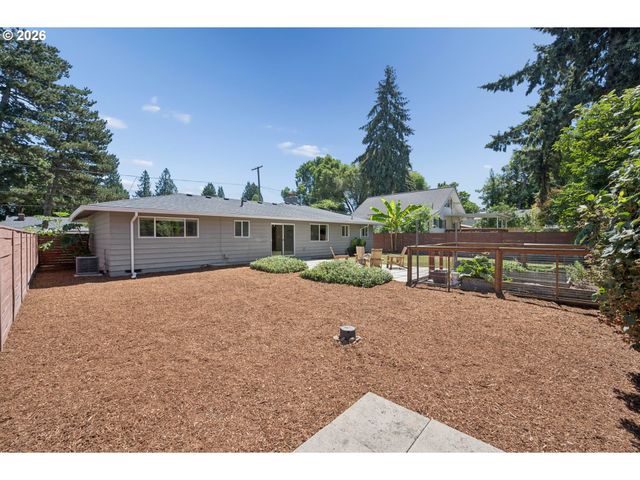 9609 N VAN HOUTEN Ave, Portland, OR 97203