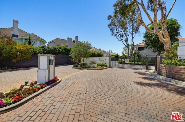4225 Andros Circle, Huntington Beach, CA 92649