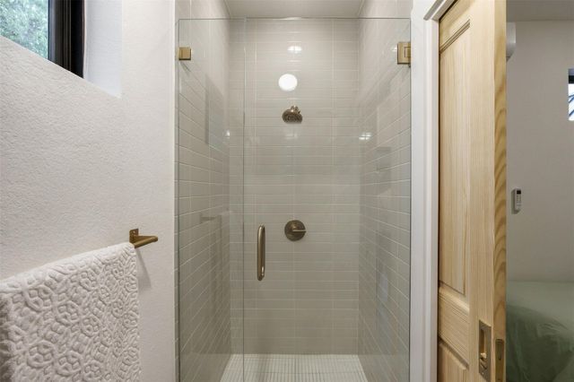 605 E 55th ST 6, Austin, TX 78751