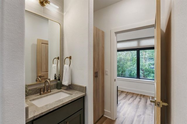 605 E 55th ST 6, Austin, TX 78751