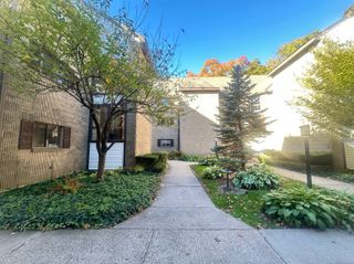 183 Loomis Drive APT 104, West Hartford, CT 06107