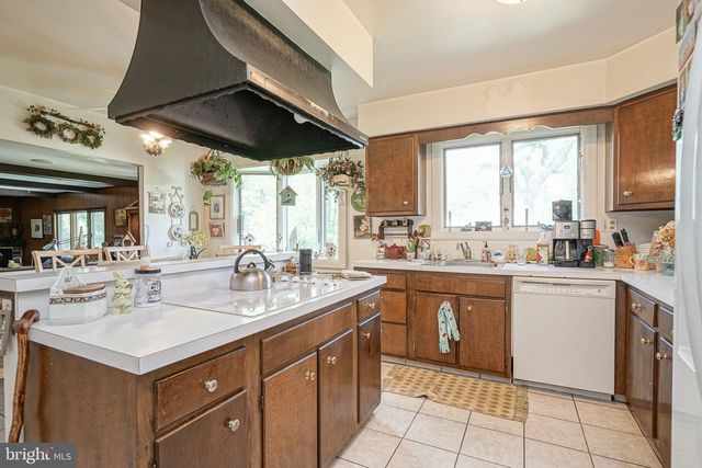 126 HENFIELD AVE, Cherry Hill, NJ 08003