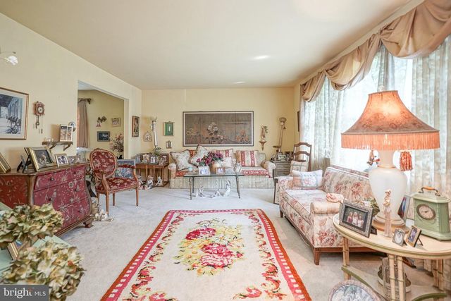 126 HENFIELD AVE, Cherry Hill, NJ 08003