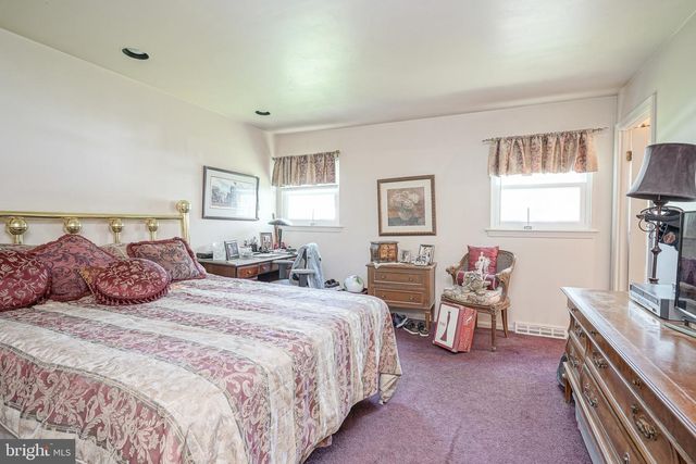 126 HENFIELD AVE, Cherry Hill, NJ 08003