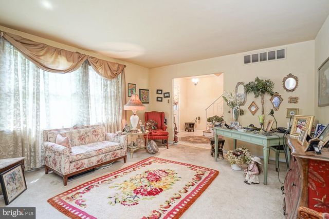 126 HENFIELD AVE, Cherry Hill, NJ 08003