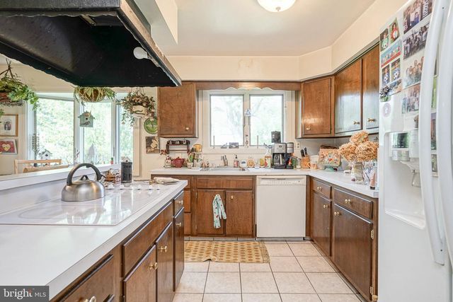 126 HENFIELD AVE, Cherry Hill, NJ 08003