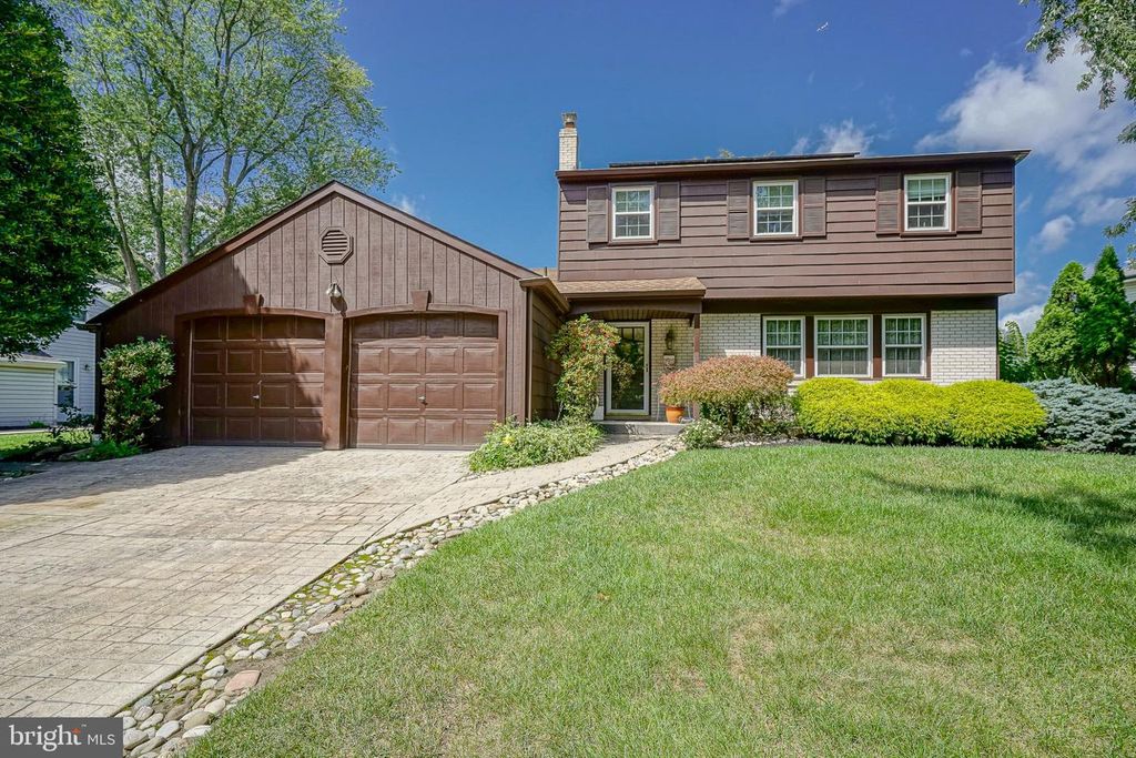 126 HENFIELD AVE, Cherry Hill, NJ 08003