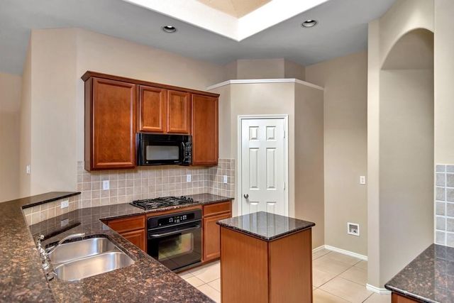 5212 Westheimer Road, Fort Worth, TX 76244