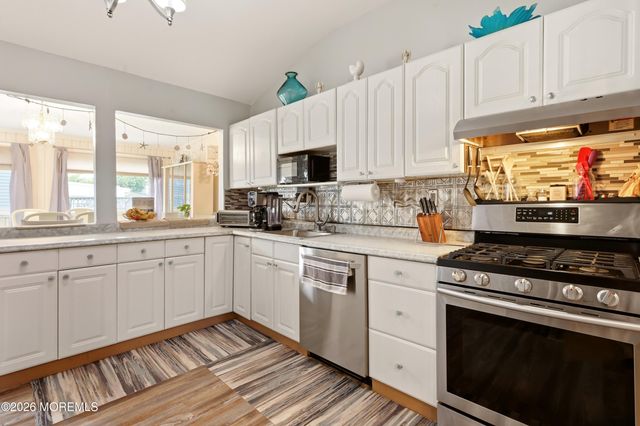 45 Woodshore W, Old Bridge, NJ 08857