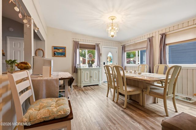 45 Woodshore W, Old Bridge, NJ 08857