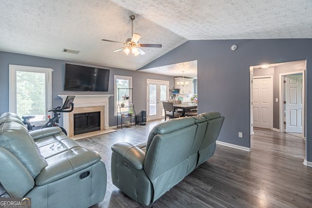 322 Royal Oaks Drive, Winder, GA 30680