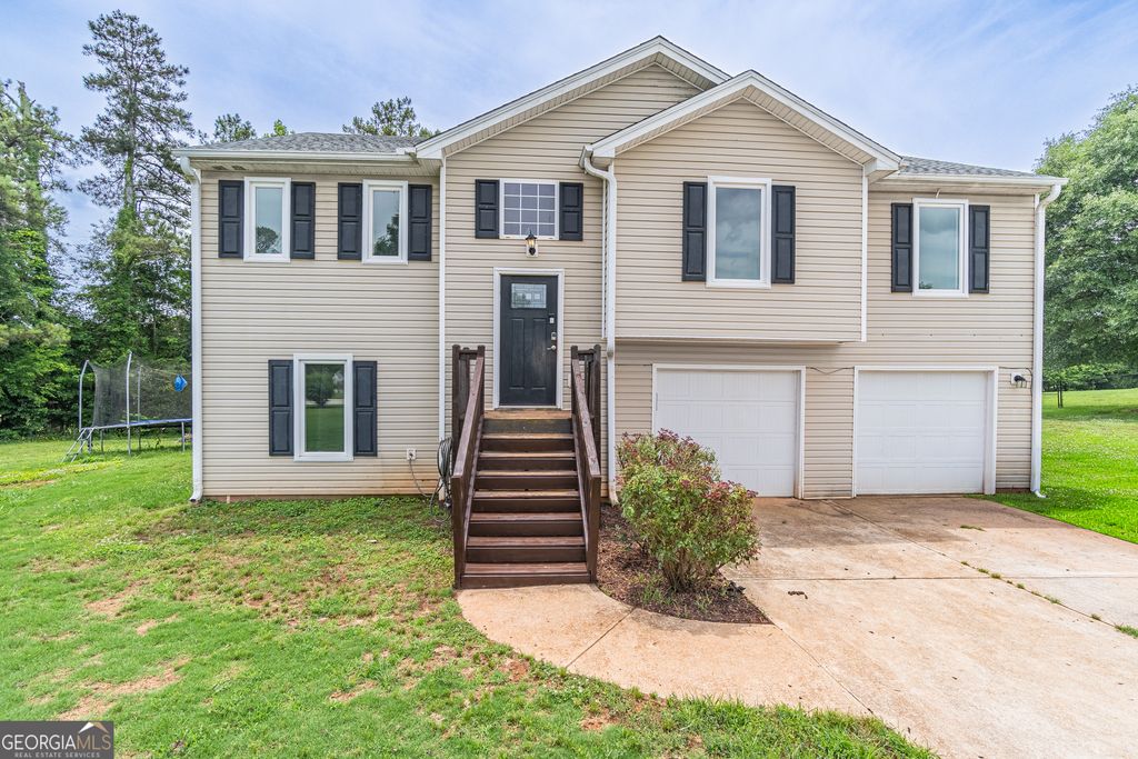 322 Royal Oaks Drive, Winder, GA 30680
