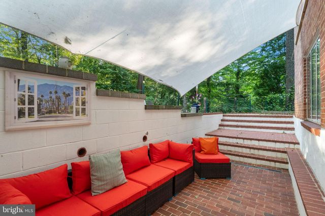 3706 QUAINT ACRES CIR, Falls Church, VA 22041