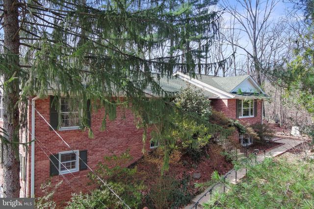 3706 QUAINT ACRES CIR, Falls Church, VA 22041