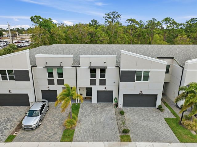 3905 SE Mentmore Lane, Stuart, FL 34997