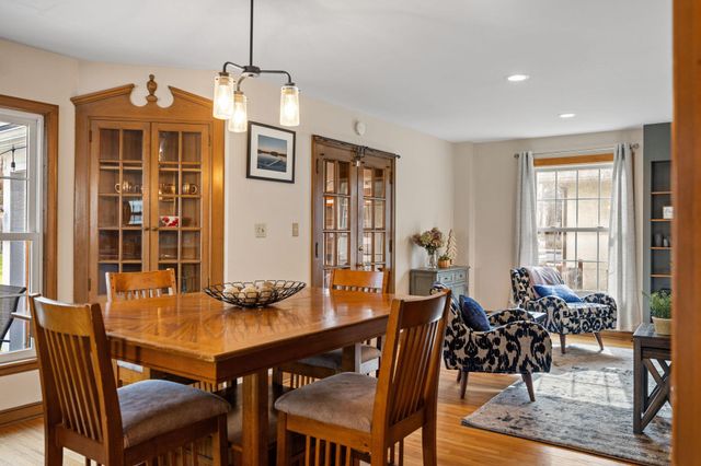 1555 E River Terrace, Minneapolis, MN 55414