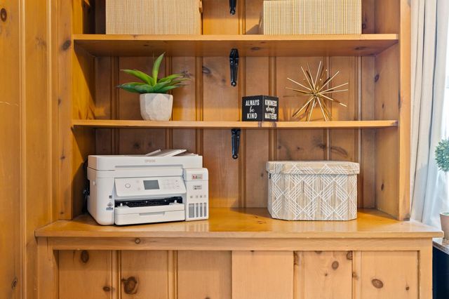 1555 E River Terrace, Minneapolis, MN 55414