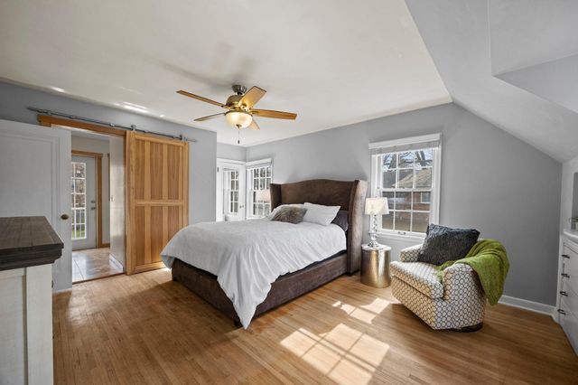 1555 E River Terrace, Minneapolis, MN 55414