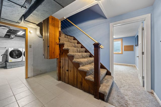 1555 E River Terrace, Minneapolis, MN 55414