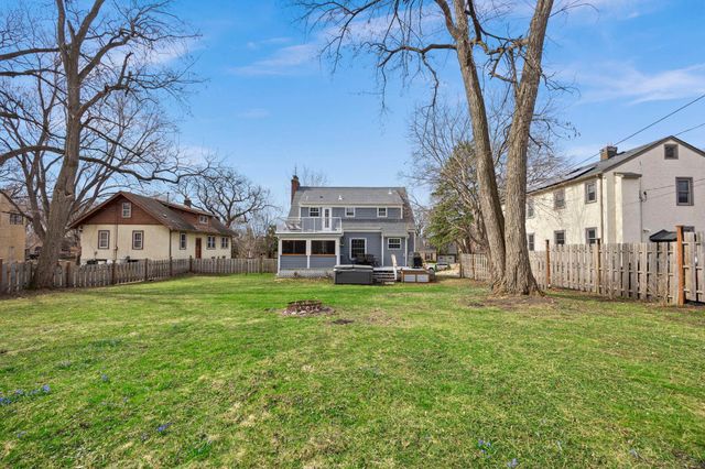 1555 E River Terrace, Minneapolis, MN 55414