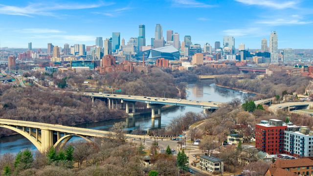 1555 E River Terrace, Minneapolis, MN 55414