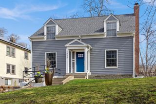 1555 E River Terrace, Minneapolis, MN 55414