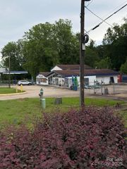 400 E Dixon Boulevard, Shelby, NC 28152