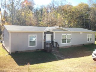 403 Riverside Drive, Eden, NC 27288