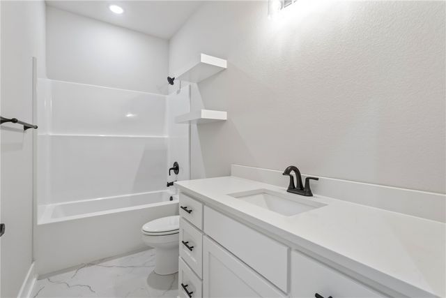 7101 Orange Avenue, Bentonville, AR 72714