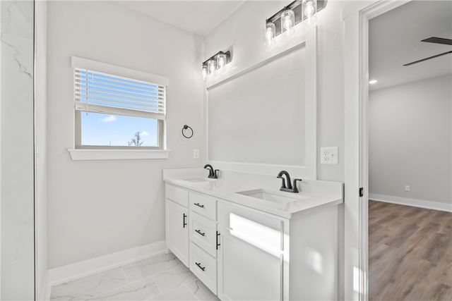 7101 Orange Avenue, Bentonville, AR 72714