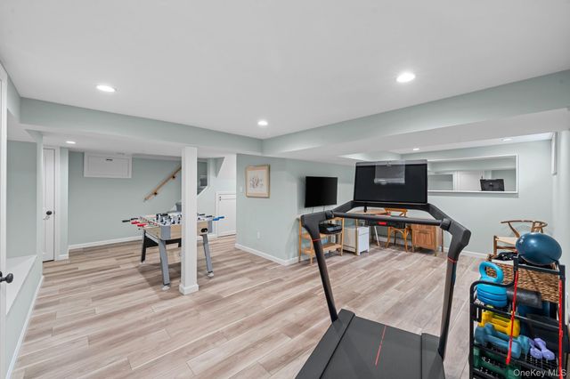 9 Hendrickson Avenue, Rockville Centre, NY 11570