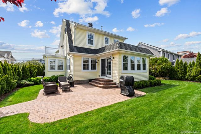 9 Hendrickson Avenue, Rockville Centre, NY 11570