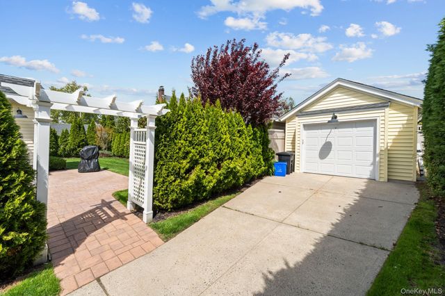 9 Hendrickson Avenue, Rockville Centre, NY 11570