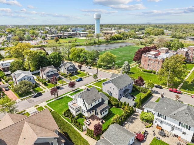 9 Hendrickson Avenue, Rockville Centre, NY 11570