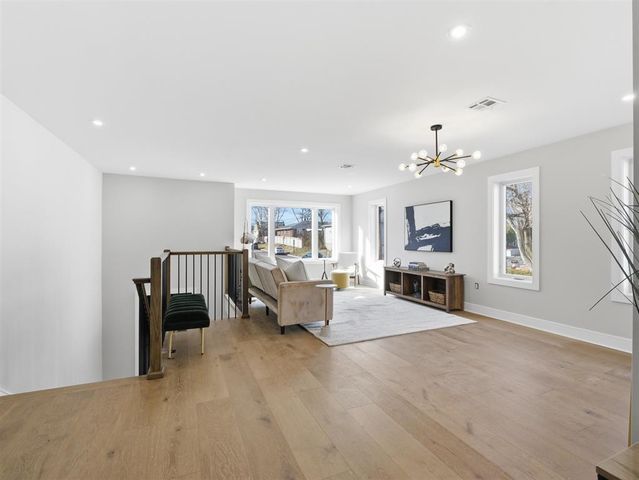 140A WEIGANDS LANE, Secaucus, NJ 07094