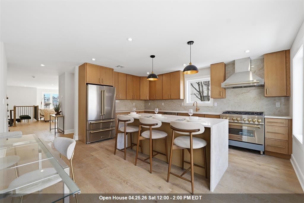 140A WEIGANDS LANE, Secaucus, NJ 07094