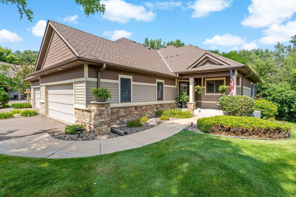 1371 Holly Avenue N, Oakdale, MN 55128 — exterior