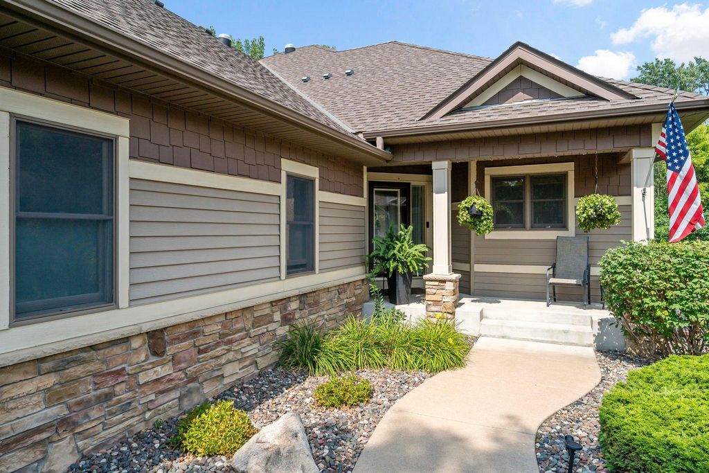 1371 Holly Avenue N, Oakdale, MN 55128 — photo 3