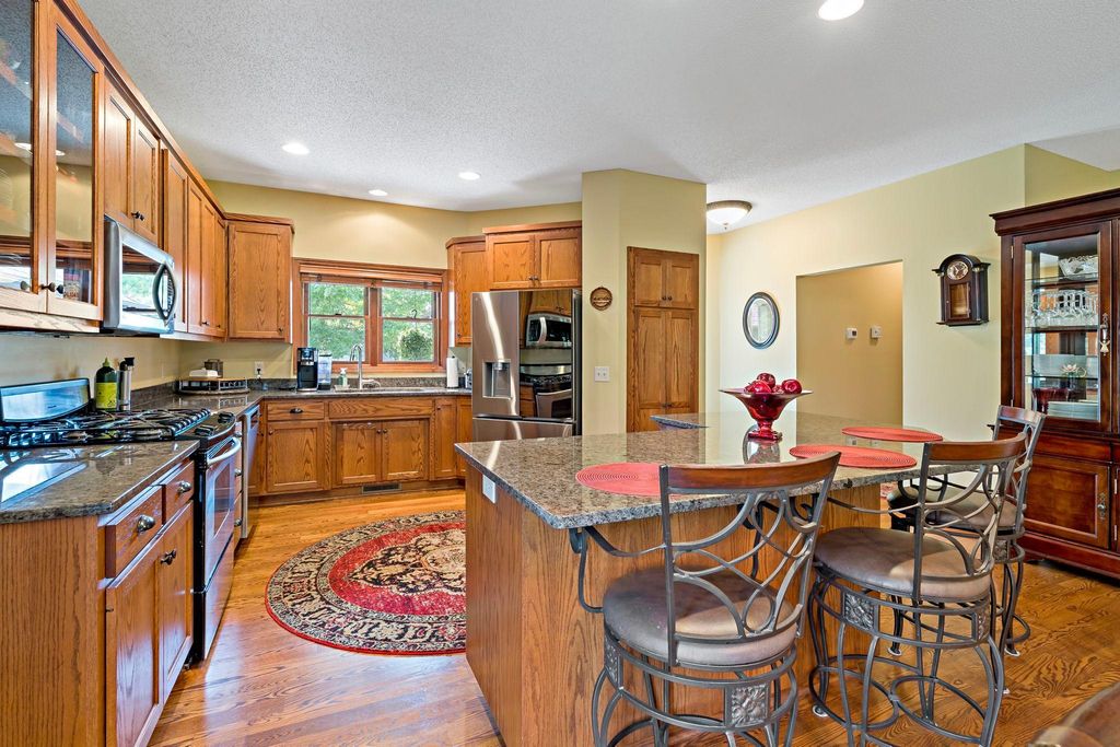 1371 Holly Avenue N, Oakdale, MN 55128 — photo 4