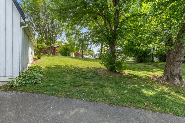 108 Maureen Dr, Hendersonville, TN 37075